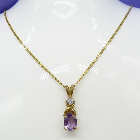 STYLISH AMETHYST necklace.