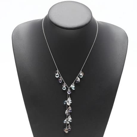 A WHITE GOLD AND STONE SET NECKLACE.