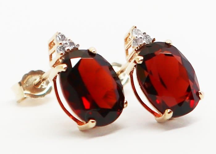 Earrings - 14 kt. Yellow gold Garnet - Diamond