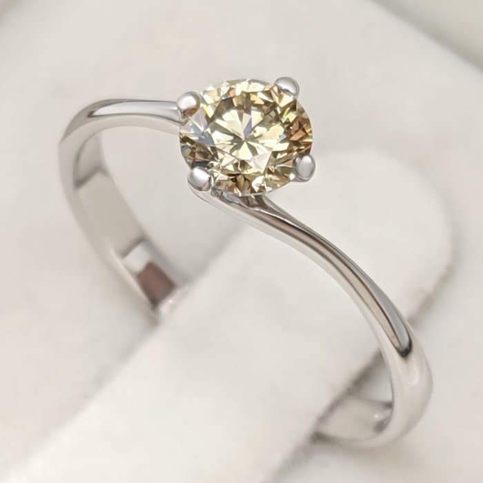 Ring - 14 kt. White gold - 0.48ct. tw. Yellow Diamond (Natural coloured) - IGI