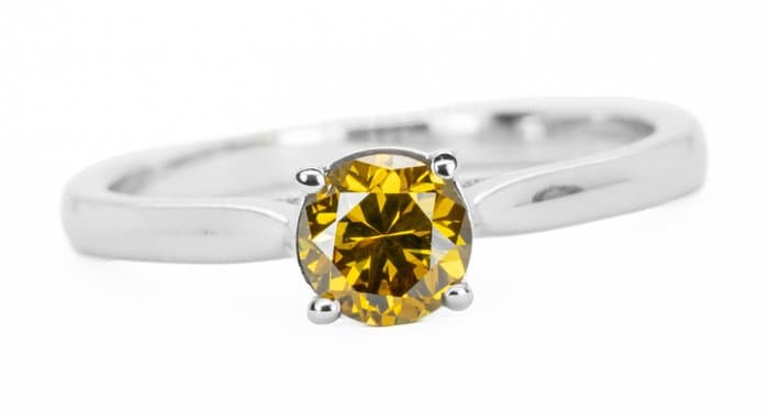 Ring - 18 kt. White gold, Deep Brownish Orangy Yellow - SI2 - 0.60ct. tw. Diamond (Natural coloured)