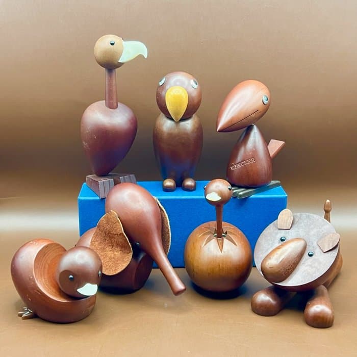 Senshukai 千趣会 - Toy furniture 7 Vintage wooden animals "Royal Pet," Woodpecker, Mandarin, Condol, Elephant, Parrot, Ostrich & Lion - 1960-1970 - Japan