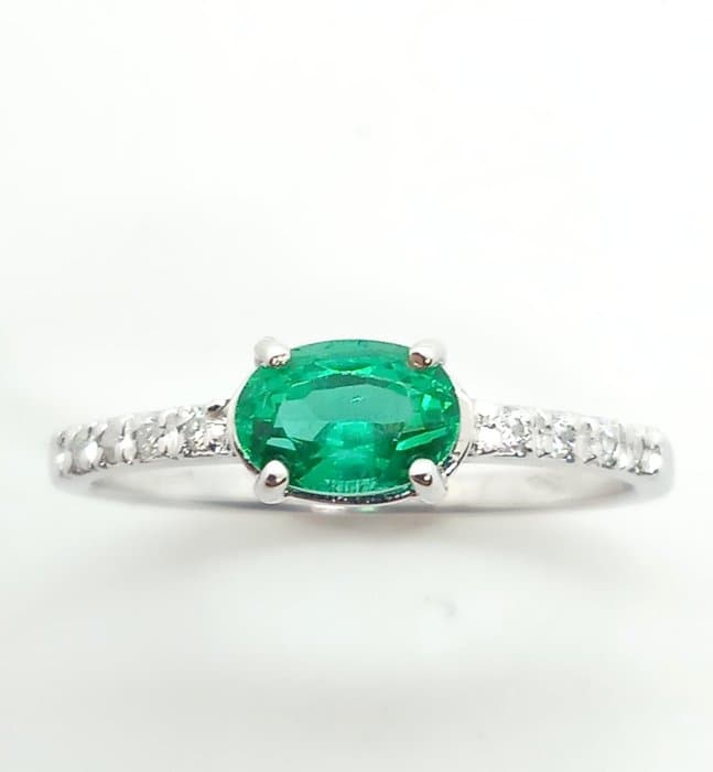 Ring - 18 kt. White gold Emerald - Diamond