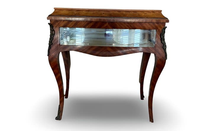 Display cabinet - Bronze, Burrwood, Glass, Walnut - Display table - for watches, jewellery and/or objets de vertu