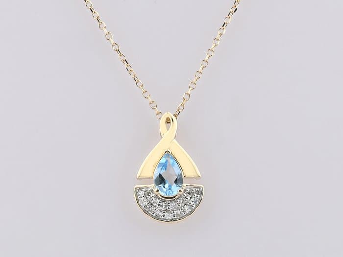 Necklace with pendant - 14 kt. Yellow gold - 0.55ct. tw. Topaz - Diamond