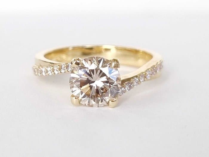 Engagement ring - 18 kt. Yellow gold - 1.58ct. tw. Diamond (Natural) - Diamond