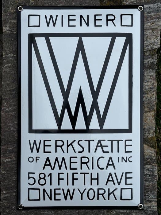 Wiener Werkstaette of America 581 Fifth Ave New York - Enamel plate - Enamel