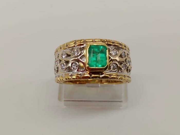 Ring - 18 kt. White gold - 1.20ct. tw. Emerald - Diamond