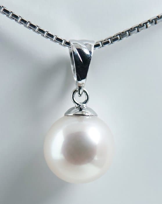 Pendant - 18 kt. White gold Pearl - Akoya, Round, 8.82 mm