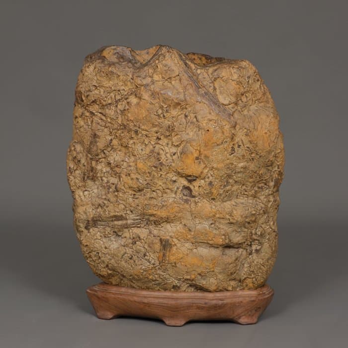 Suiseki 水石 (scholar’s stone) - 71 kg - Stone, Wood - Japan - Taishô period (1912-1926) or earlier