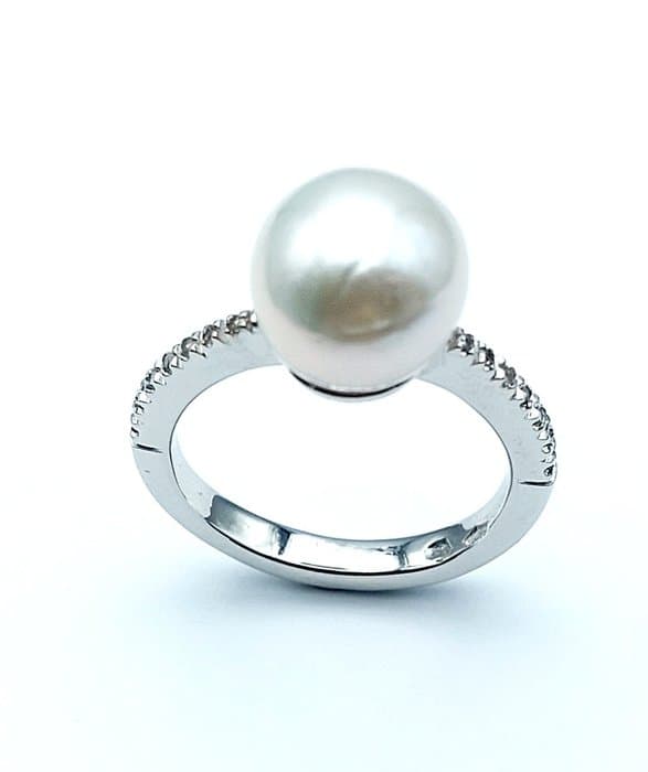 Estate Jewels, 1880–1935