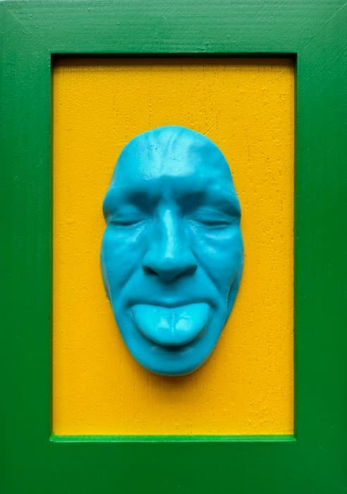 Gregos (1972) - Small blue light mockery on yellow background-green frame